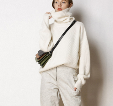 Wholesale Merino Wool White Turtleneck Pullover Sweater for Women