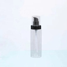 bouteille en plastique avec pompe pour les soins de la peau