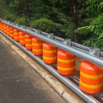 Custom Rolling Highway Guardrail Safety Crash Barrels with Reflective Rotating Eva Barriers