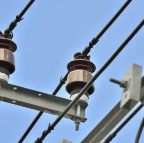 Elektrický porcelánový izolátor typu ANSI 55-5 Pin