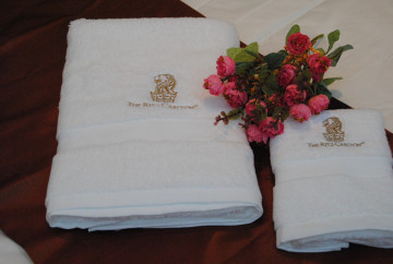 satin drill in middle corkscrew towel