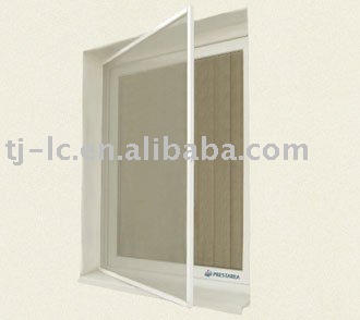 retractable fly screen