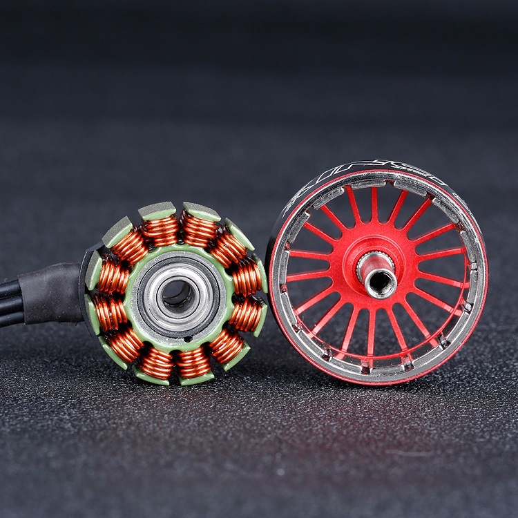iFlight XING-E 2806.5 Brushless Motor 1800KV 2~6S FPV Motor for FPV drone quadcopter High-strength 4mm Titanium alloy shaft