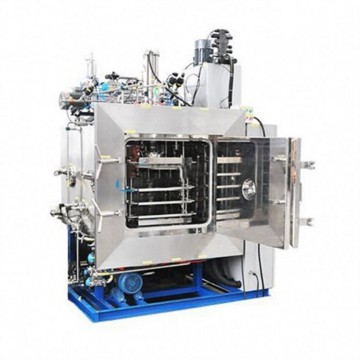 Large horizontal medical pharmaceutical freeze dryer