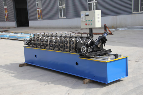 C U L Gipswandformmaschine C U L Gypsum Wall Forming Machine