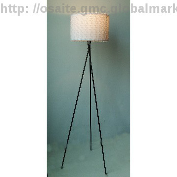 Hot sale modern design white tripod floor lamp for totel