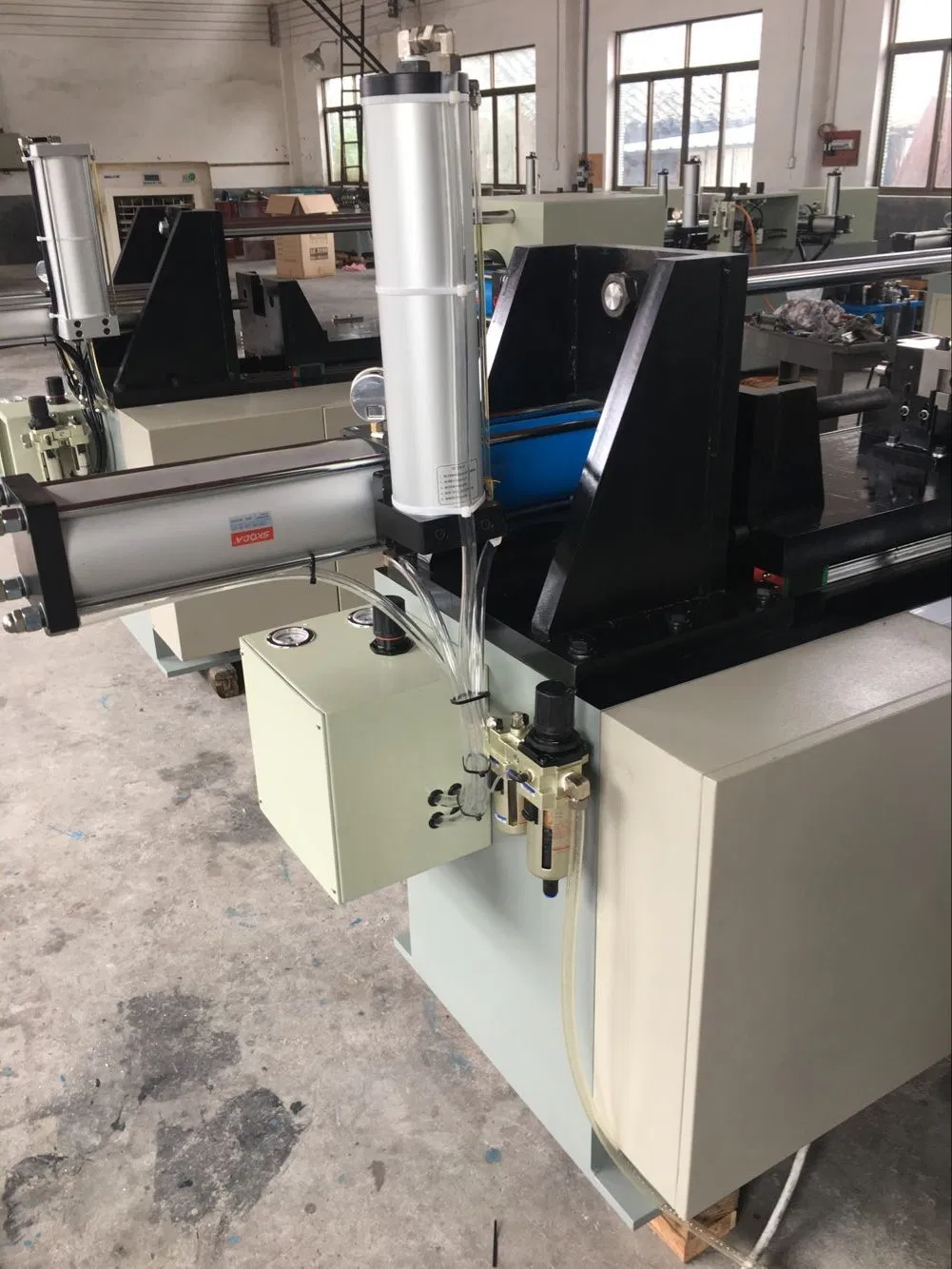 Automatic Hydraulic Type Pump Shaft Equipment Friction Welding Machine