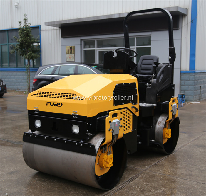 3 Ton Vibratory Asphalt Road Roller with Perkins