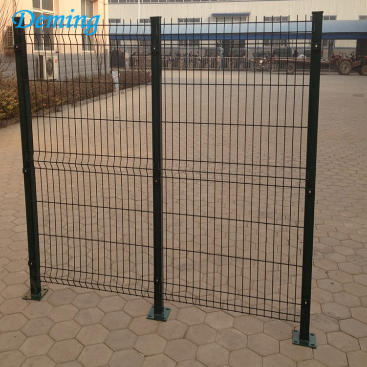 High Quality  Powder Coated 3D bending welded mesh fence