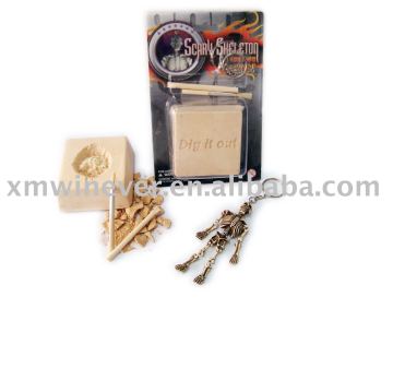 Scary Skeleton (key ring),Dig It Out
