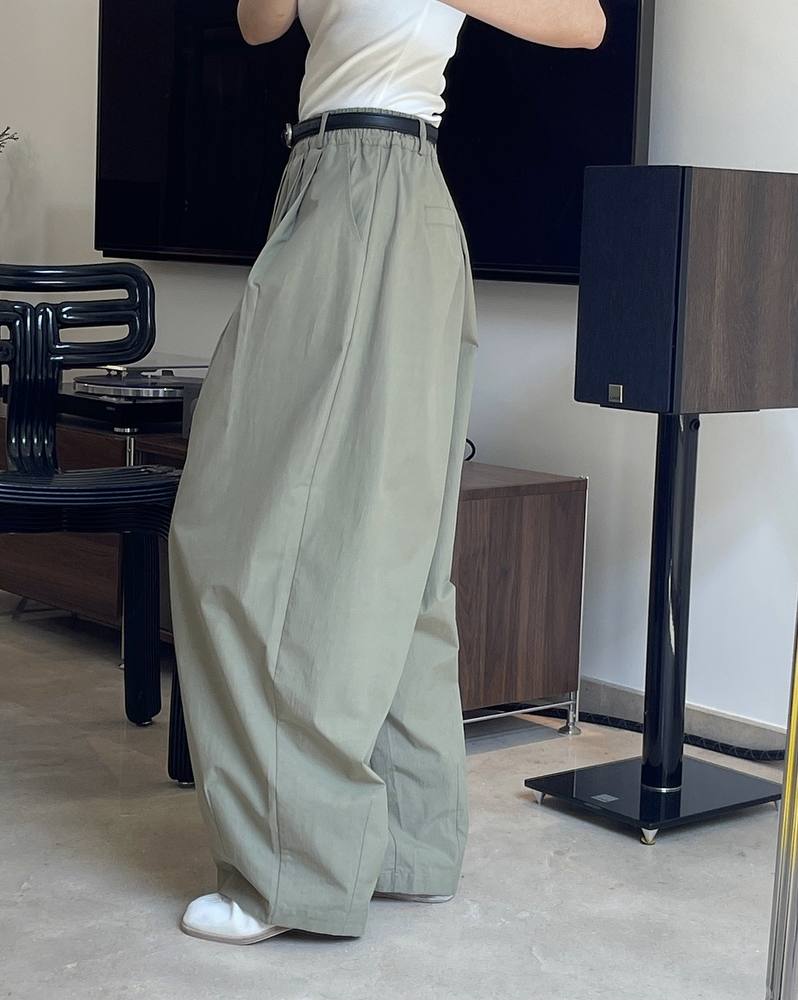 Широкие брюки шикарного минималистского силуэта в японском стиле Japanese-Style Chic Minimalist Silhouette Wide Leg Pants