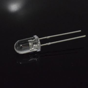 Cool White 5mm LED Clear Lens 5-6LM