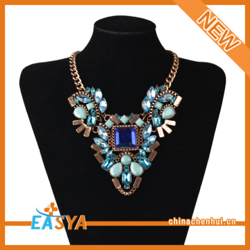 Wholesale Chunky Statement Resin Flower Necklace