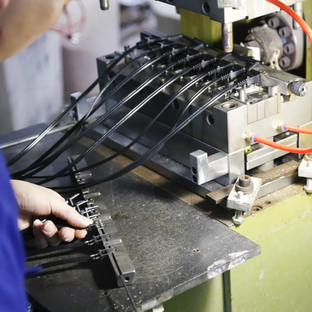 Single Double Colour Disc Injection Machine
