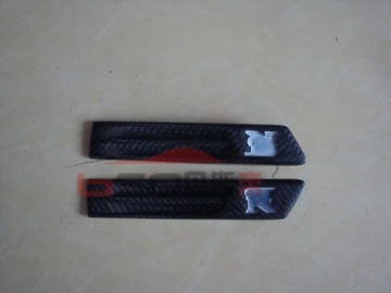 09-11 Skyline GTR R35 Carbon Fiber Fender Logo