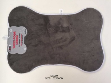 Irregular umber pet blanket