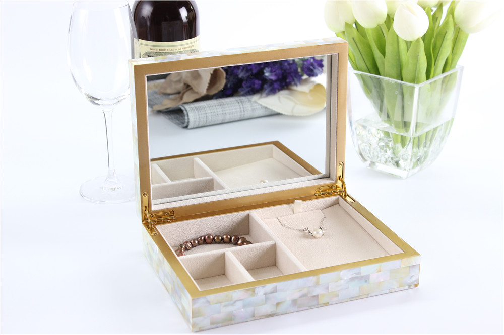 Golden Lip Shell Mirror Jewelry Box for Home Decor