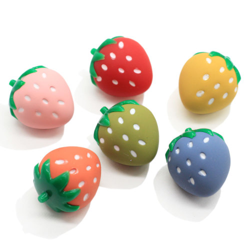 Venta al por mayor de fresa Kawaii con encantos de resina de agujero de 3 mm, decoración en miniatura de frutas 3D, decoración de arte Diy, adorno de lazo para el cabello para niños