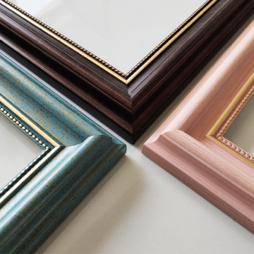 Vintage European Floating Frames: Luxurious Retro Photo Picture Frames for Artistic Decor