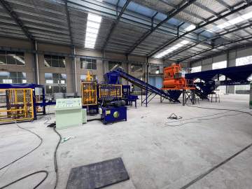 High Performance Concrete Brick Molding Machine