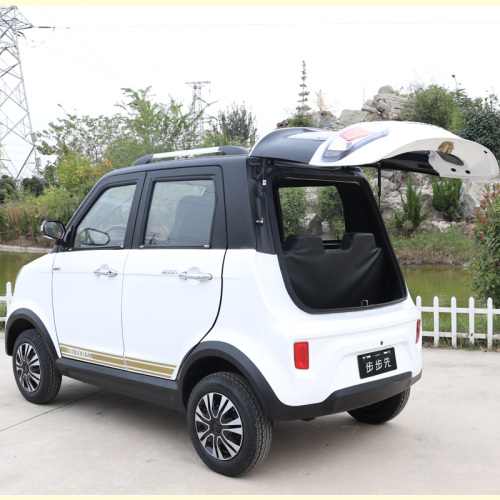 Mobil perlindungan lingkungan listrik roda empat mobil kecil