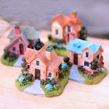 Handcrafted Polyresin Modern Garden House Decor