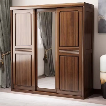 Double wardrobe with mirror