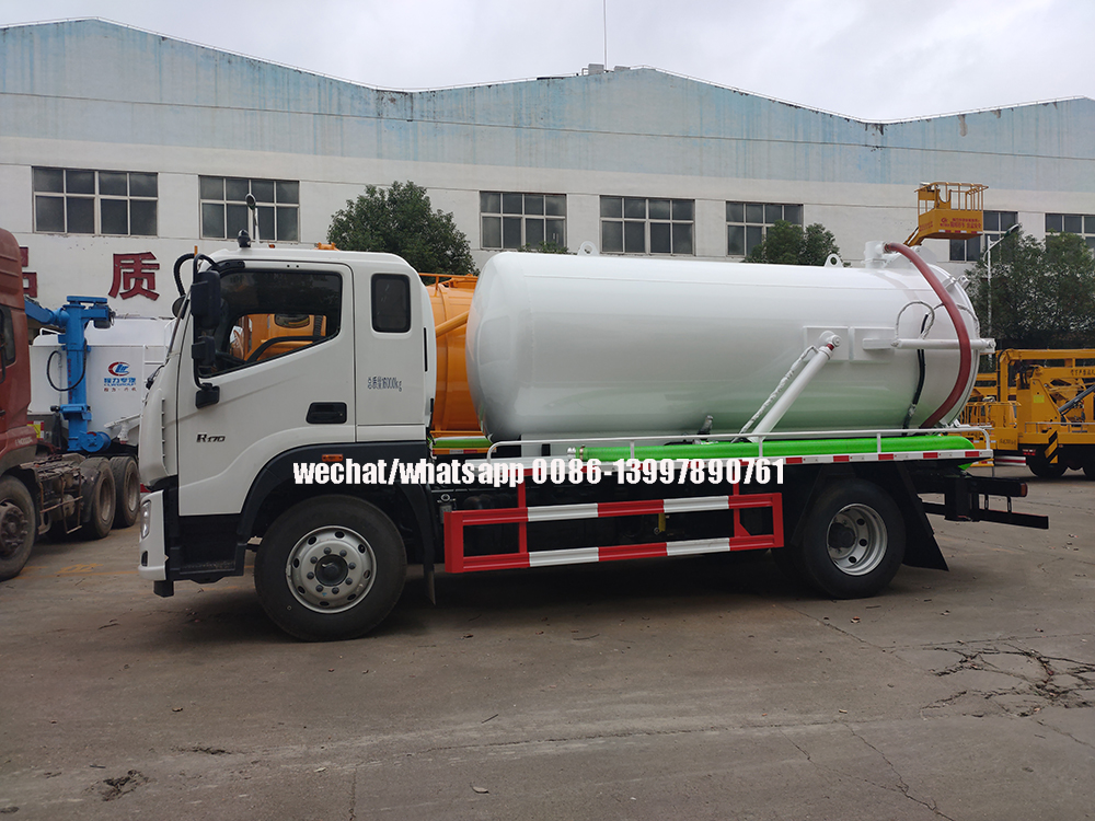 Sewage Vacuum Truck2 Jpg