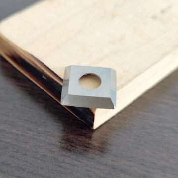 Coltelli reversibili per cutter in legno leggero