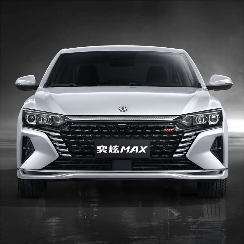 En iyi gaz kilometre ile lüks sedan 4 png Luxury Sedan With Best Gas Mileage 4 Png