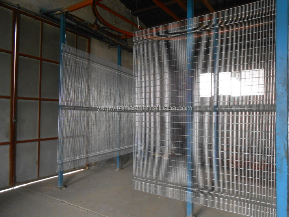 76.2mm*12.7mm anti-climb galvanized/pvc coated welded mesh fence used in army