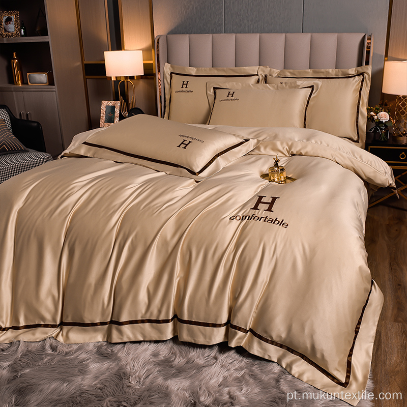Conjunto de cama de seda lavada sólida bordado de fabricante