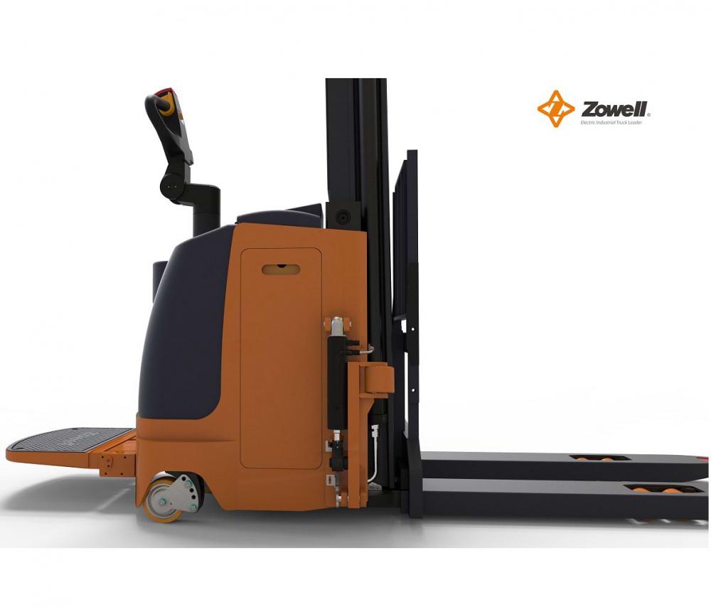 Zowell Electric Stacker with High Mast