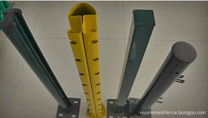 wire mesh fence posts