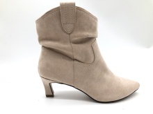Customized Ladies Pointed Toe Kitten Heel Ankle Boots