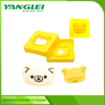 portable sandwich maker Plastic bear sandwich cutter