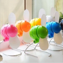 2014 gift item High Quality Mini USB Flashing Fan