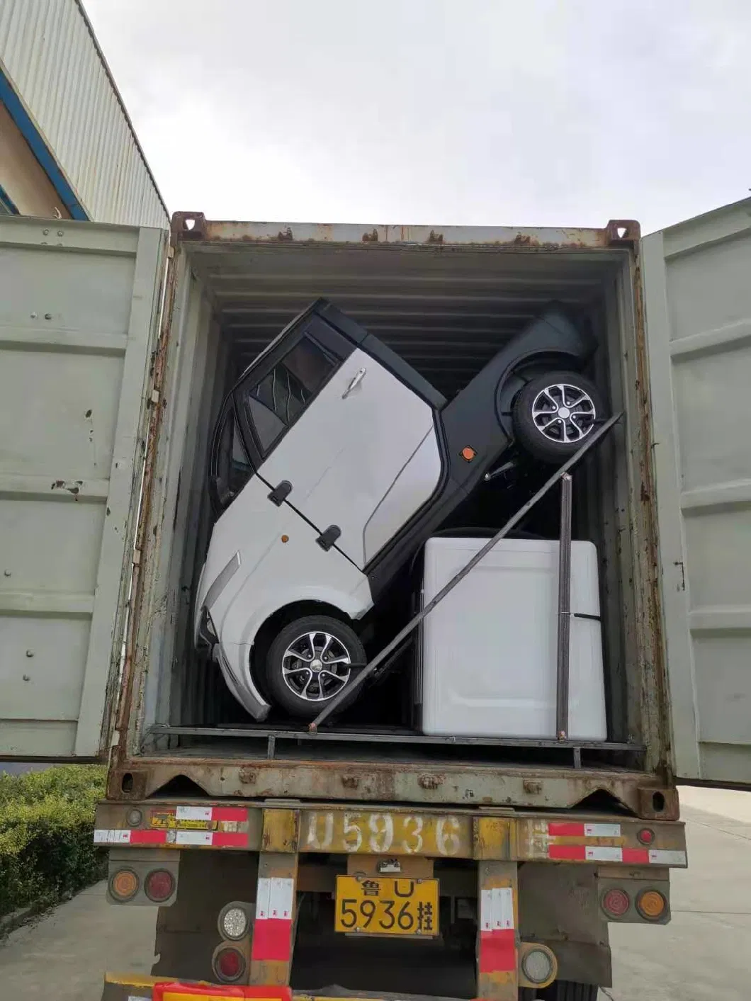 Clean Energy EEC Approval L6e Delivery Cargo Truck Car
