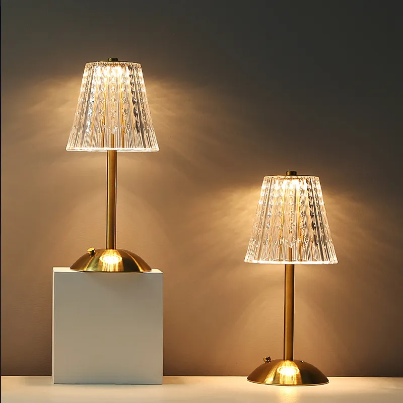 Modern Cordless LED Table Lamp for Stylish Dining Spaces
