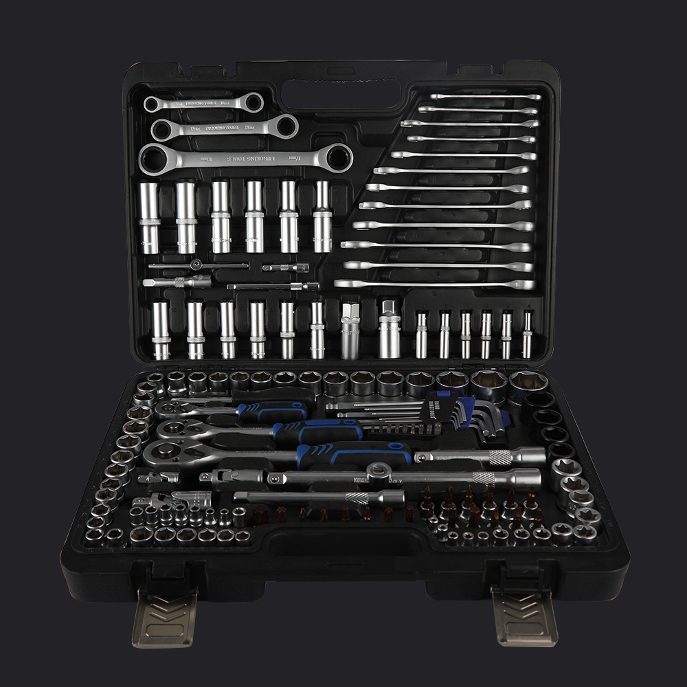 Wrench socket driver set