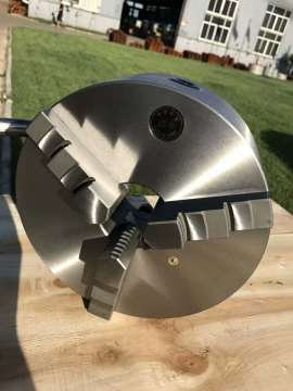Three jaw self-centring short Taper chucks