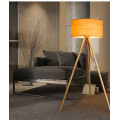 Lampadaire haut en bois LEDER