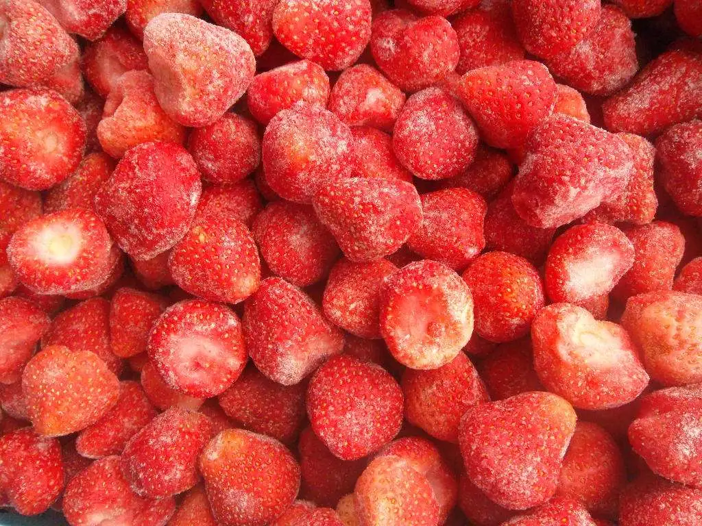 Frozen Fruits IQF Strawberry Halves