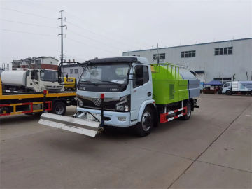 Dongfeng 5 Tons Road Washing And Cleaning Truck