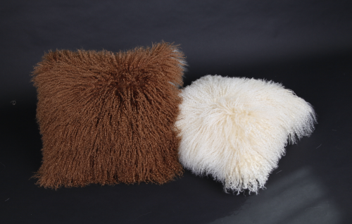 Coussin en fourrure d&#39;agneau tibétain à longs cheveux bouclés