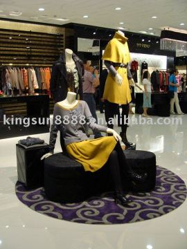 headless glossy female mannequin