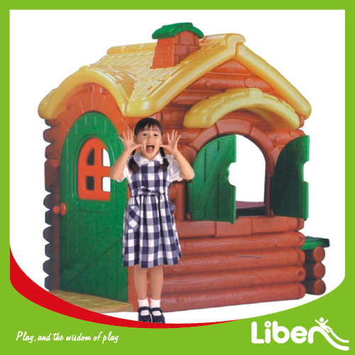 Children plastic indoor playhouse