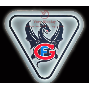 Wandleuchterschild montiertes Sportteam Logo