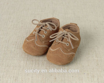 lace up rubber sole suede leather baby shoes with lace