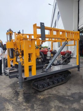 Pneumatic Drilling Rig, Tracked Water Well Drilling Rig